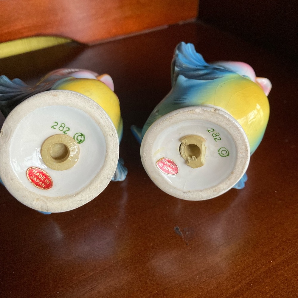 Vintage/antique lefton mr and Mrs bluebird slat and pepper shakers - Picture 2 of 5